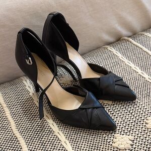 Nine West Black Pointed Toe Heels
